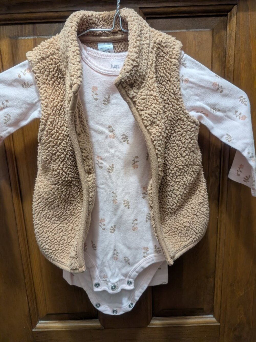 Toddler Girl 3 piece outfit, size 18 months